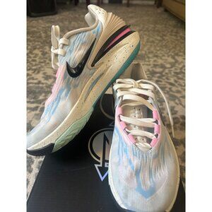 Nike air zoom G. T. Cut 2 women’s size‎ 9.5.